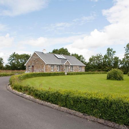 فيلا Inviting 4-Bed House In Strokestown المظهر الخارجي الصورة